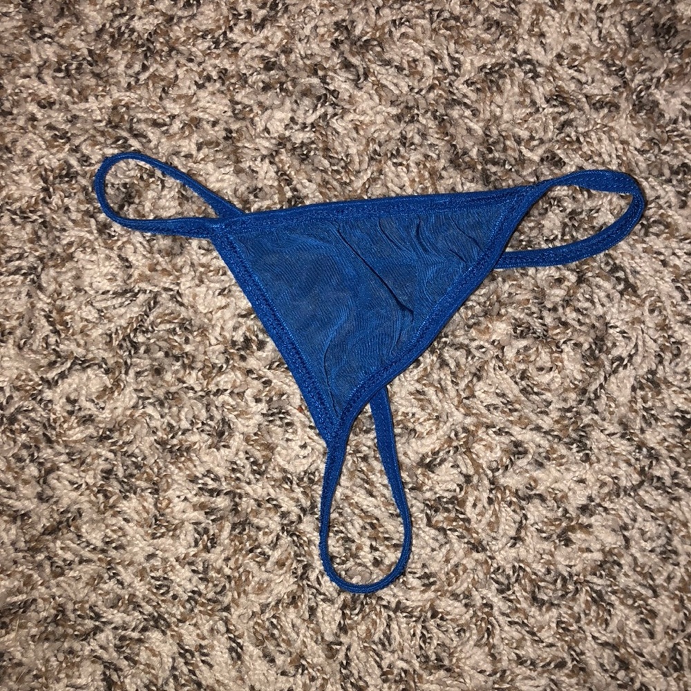 Lingerie - Picture 2 of 2